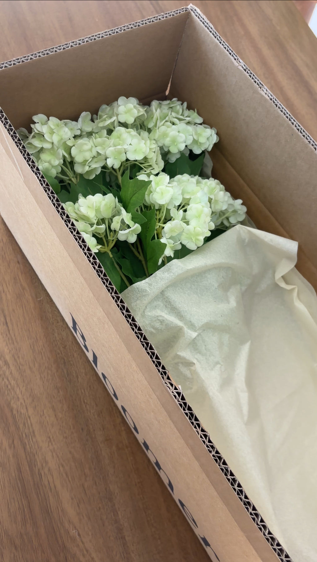 Real-Touch Snowball Hydrangea Bundle x 6