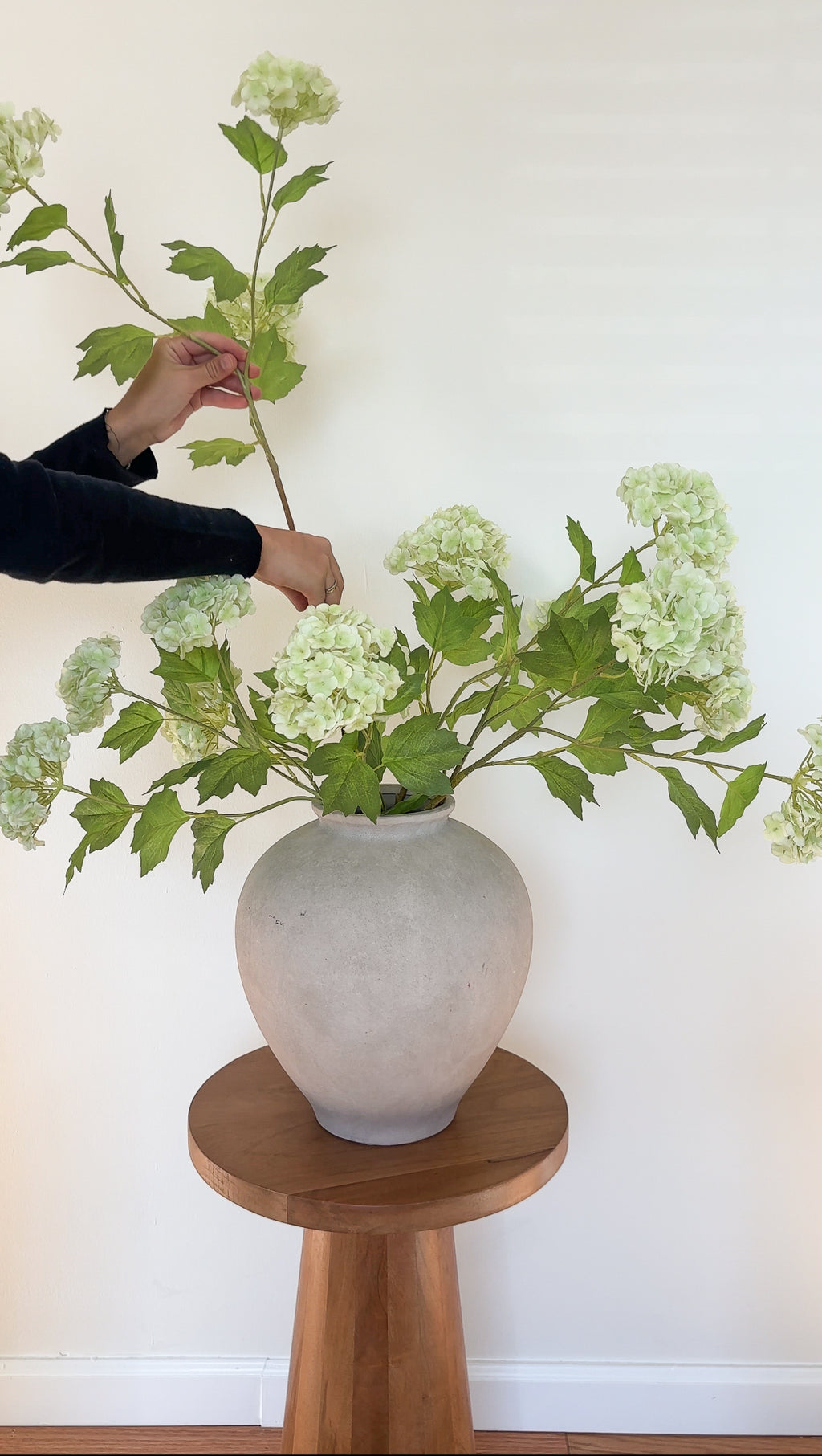 Real-Touch Snowball Hydrangea Bundle x 6