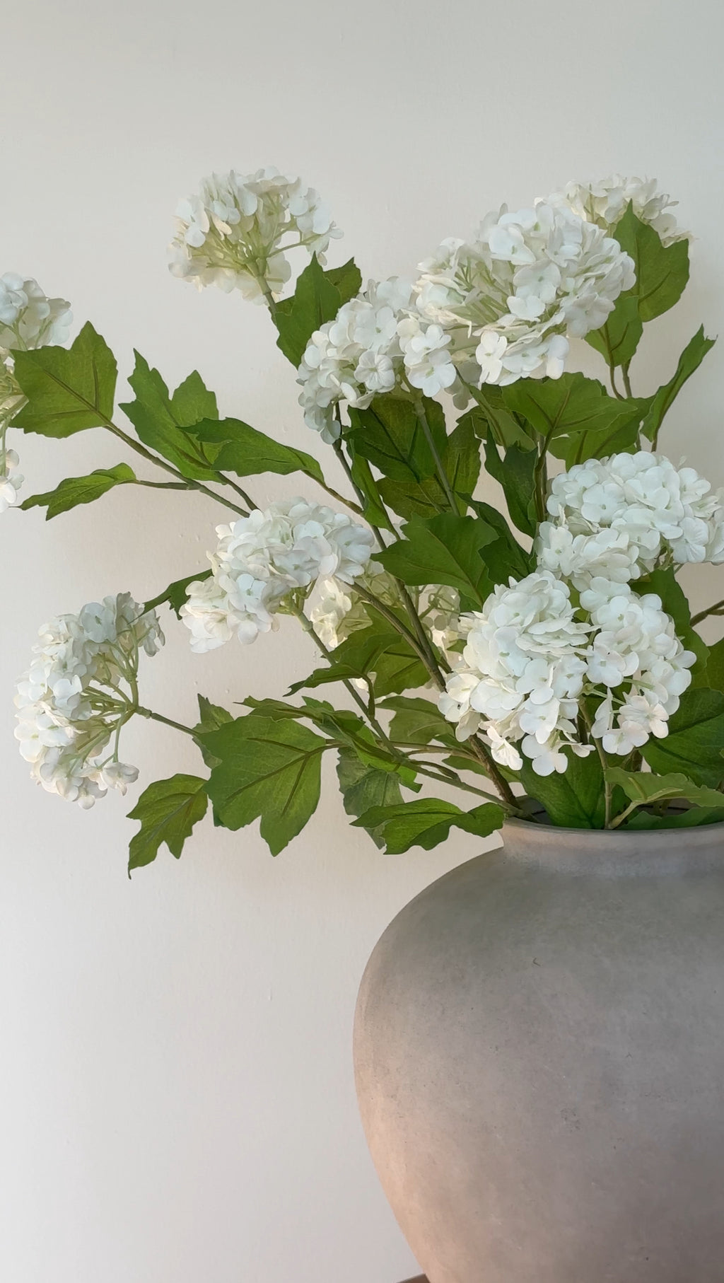 Real-Touch Snowball Hydrangea Bundle x 6