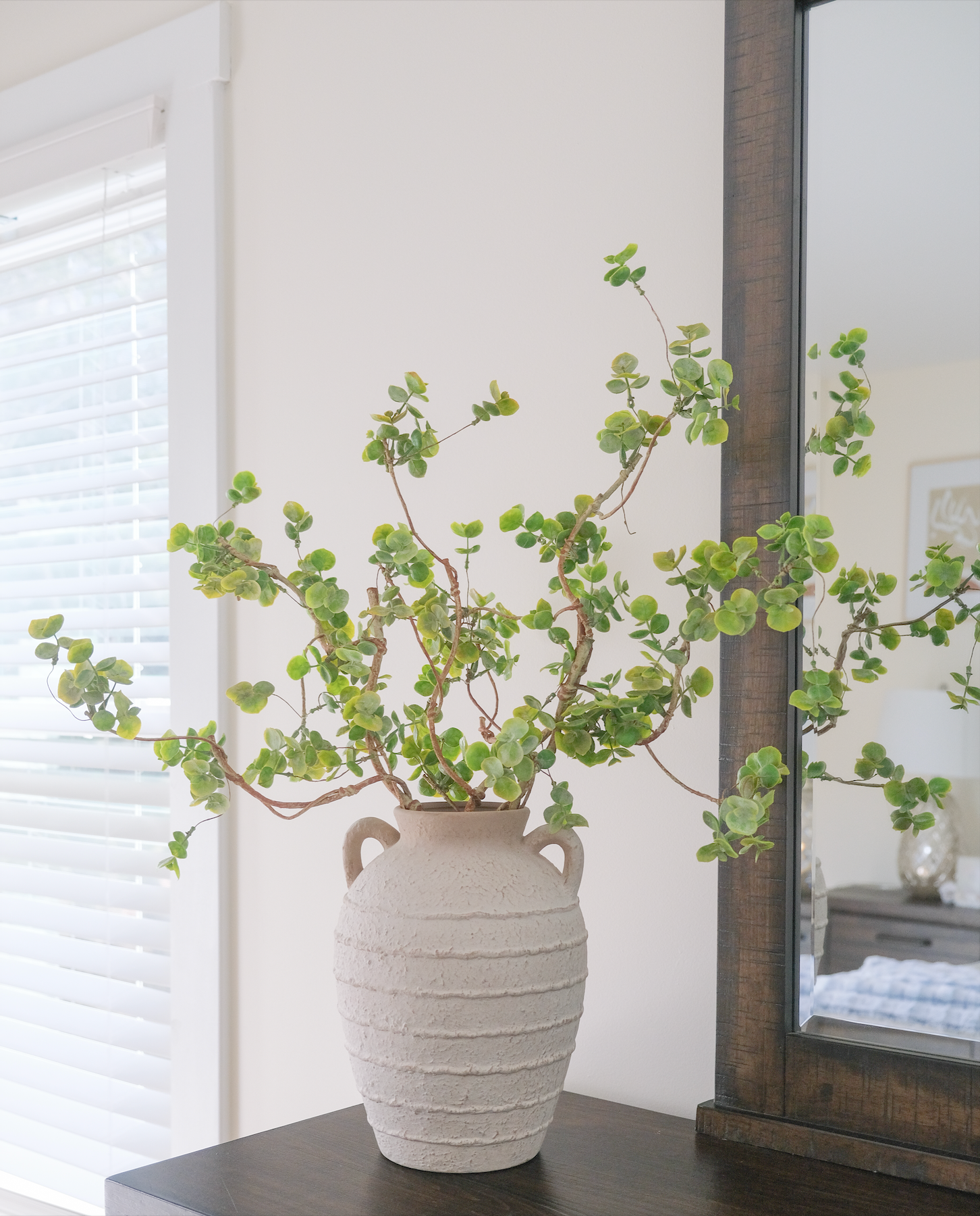 Real-Touch Eucalyptus x 3 - Vase Included