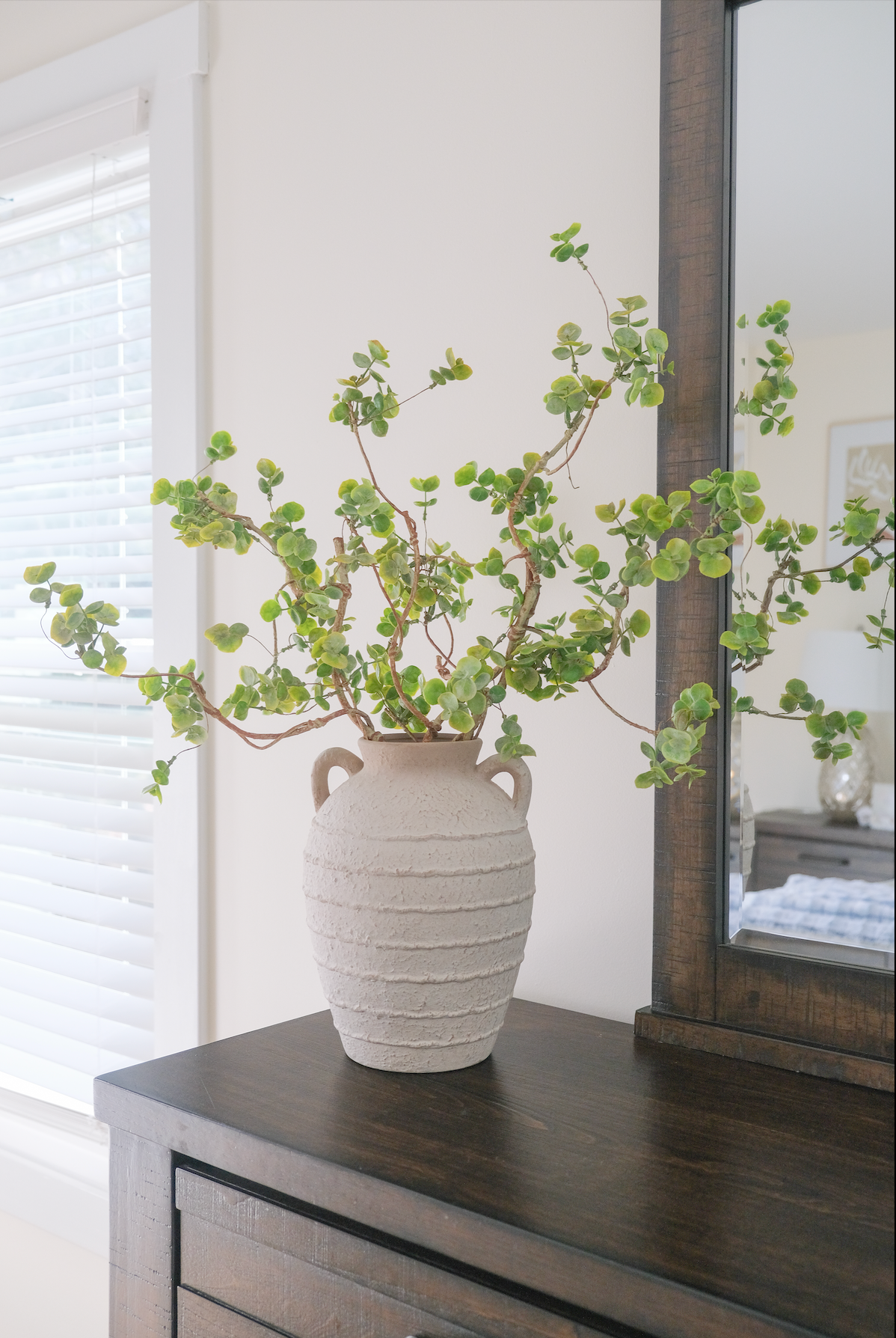 Real-Touch Eucalyptus x 3 - Vase Included